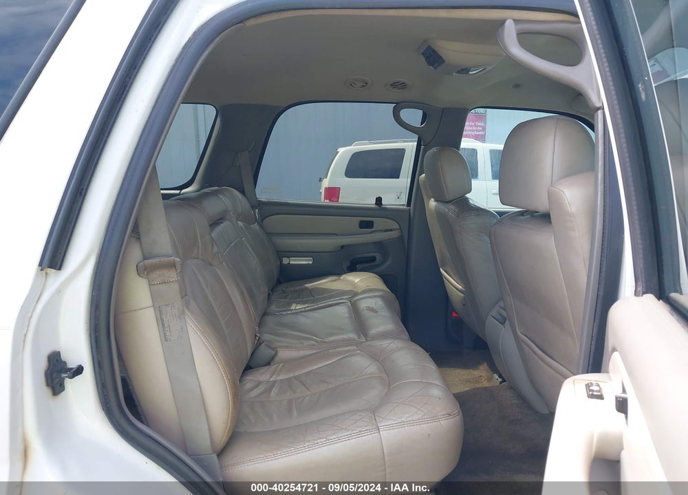 2001 CHEVROLET TAHOE LT VIN: 1GNEC13T61J155082