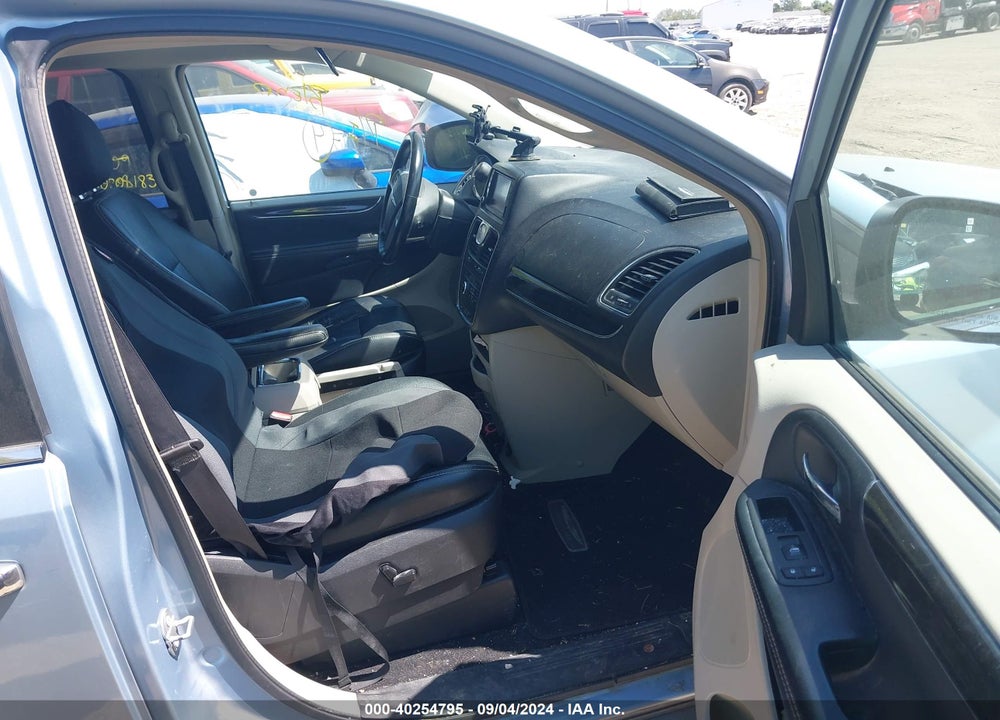 2016 CHRYSLER TOWN & COUNTRY TOURING-L ANNIVERSARY EDITION VIN: 2C4RC1CG5GR194327