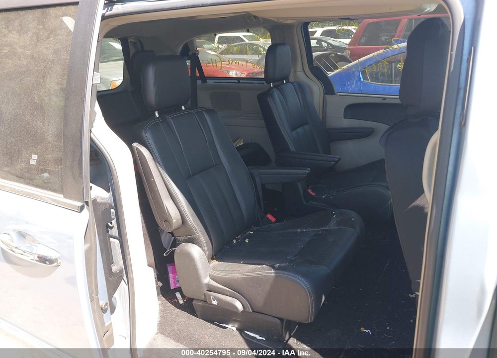 2016 CHRYSLER TOWN & COUNTRY TOURING-L ANNIVERSARY EDITION VIN: 2C4RC1CG5GR194327