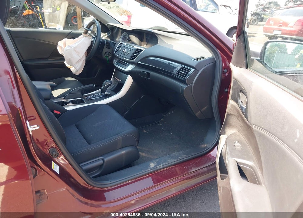 2015 HONDA ACCORD SPORT VIN: 1HGCR2F52FA135678