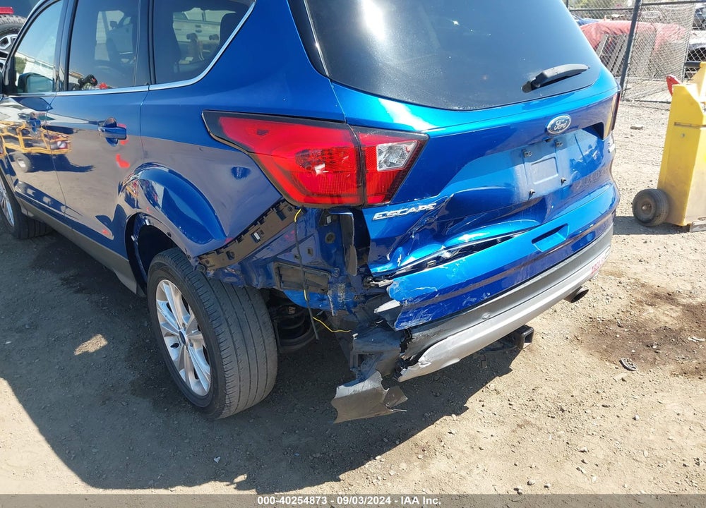 2019 FORD ESCAPE SE VIN: 1FMCU0GD9KUB04925