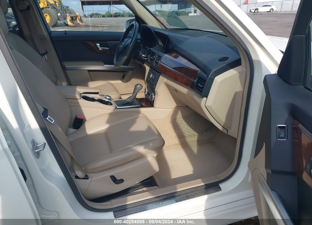 2011 MERCEDES-BENZ GLK 350 4MATIC VIN: WDCGG8HB4BF626577