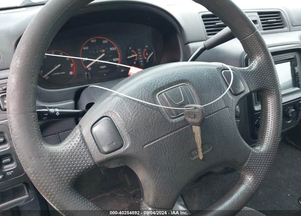 2000 HONDA CR-V LX VIN: JHLRD2840YC015268