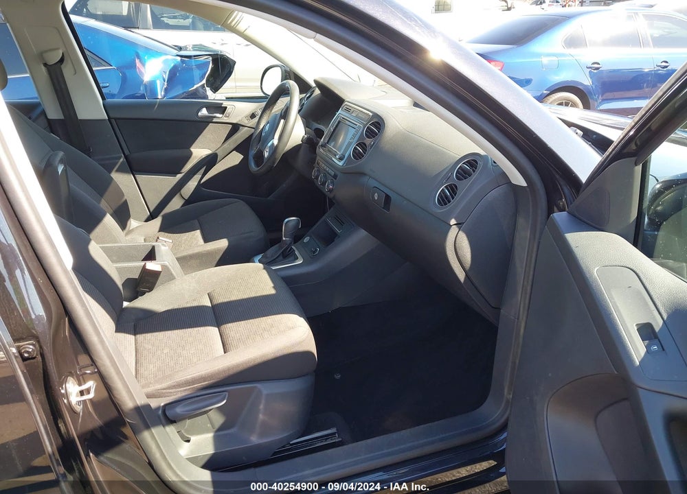 2017 VOLKSWAGEN TIGUAN 2.0T/2.0T S VIN: WVGAV7AX2HK042711