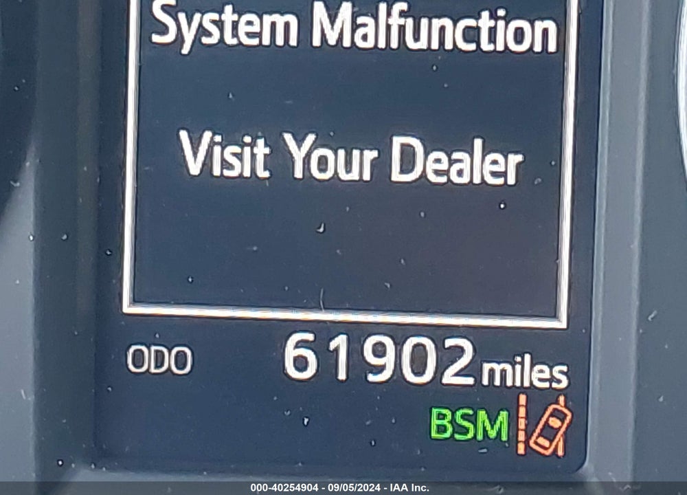 2018 TOYOTA RAV4 XLE VIN: JTMRFREV6JJ205252