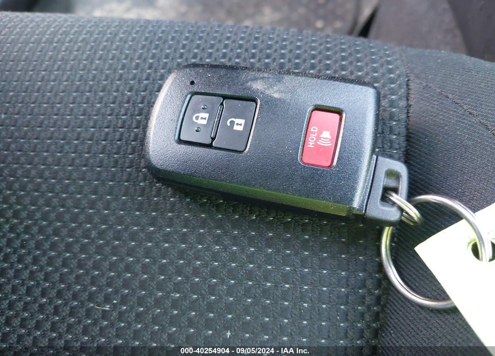2018 TOYOTA RAV4 XLE VIN: JTMRFREV6JJ205252