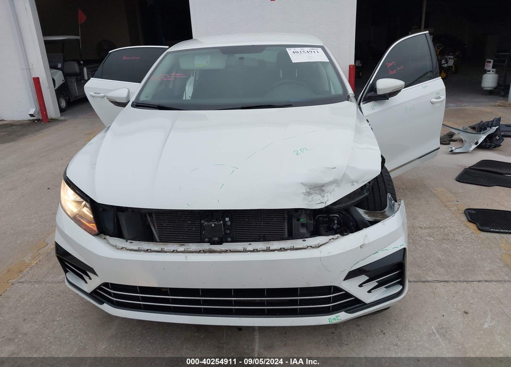 2017 VOLKSWAGEN PASSAT 1.8T R-LINE VIN: 1VWDT7A38HC005156