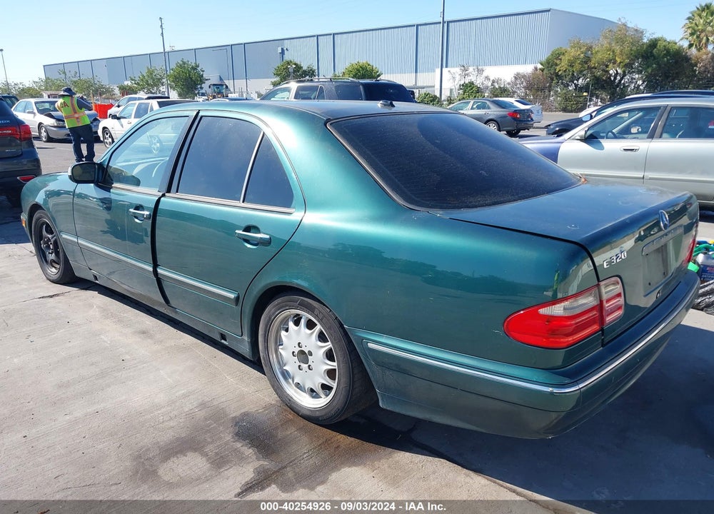 2000 MERCEDES-BENZ E 320 VIN: WDBJF65JXYB141793