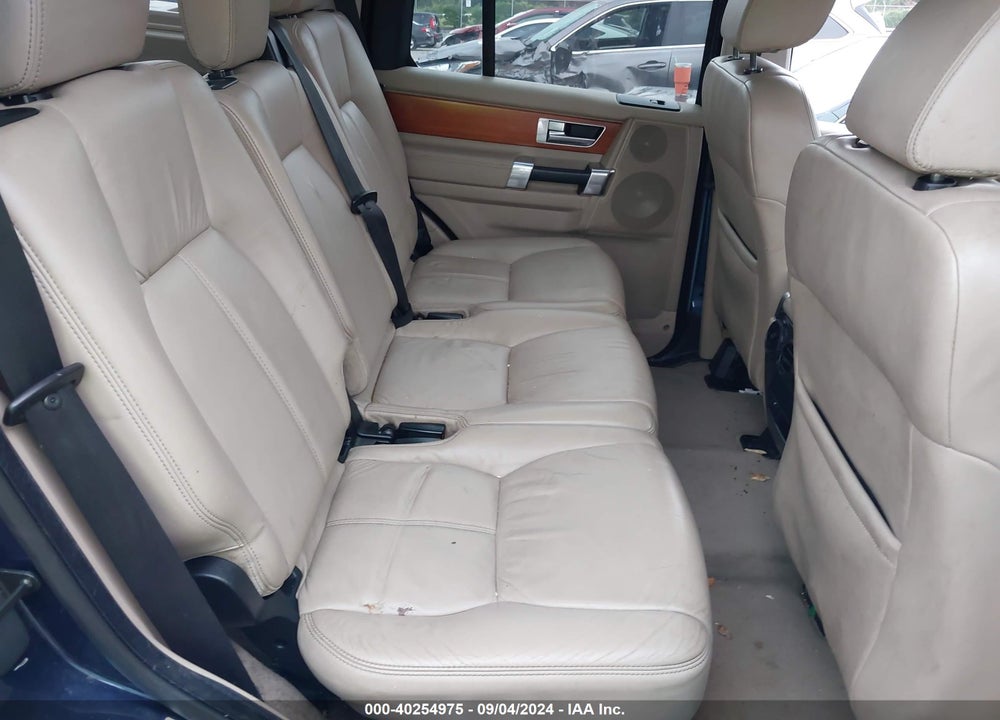 2011 LAND ROVER LR4 VIN: SALAK2D46BA574244