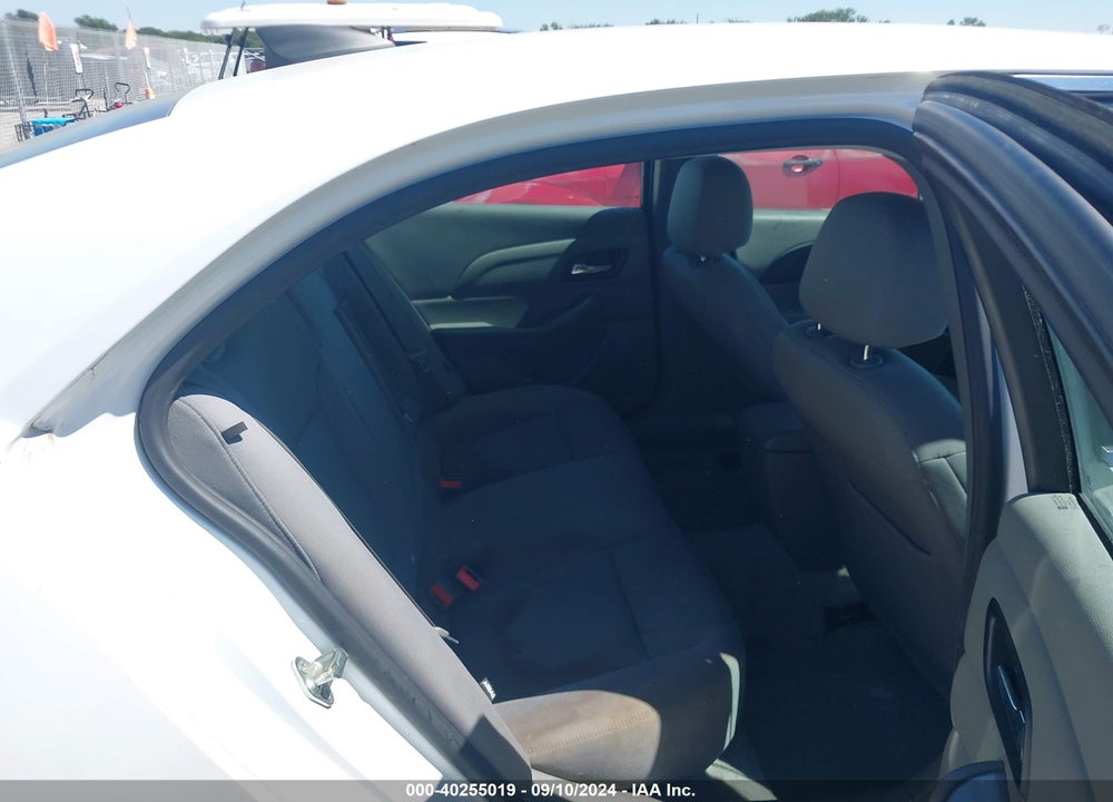 2015 CHEVROLET MALIBU LS VIN: 1G11B5SL2FF116575