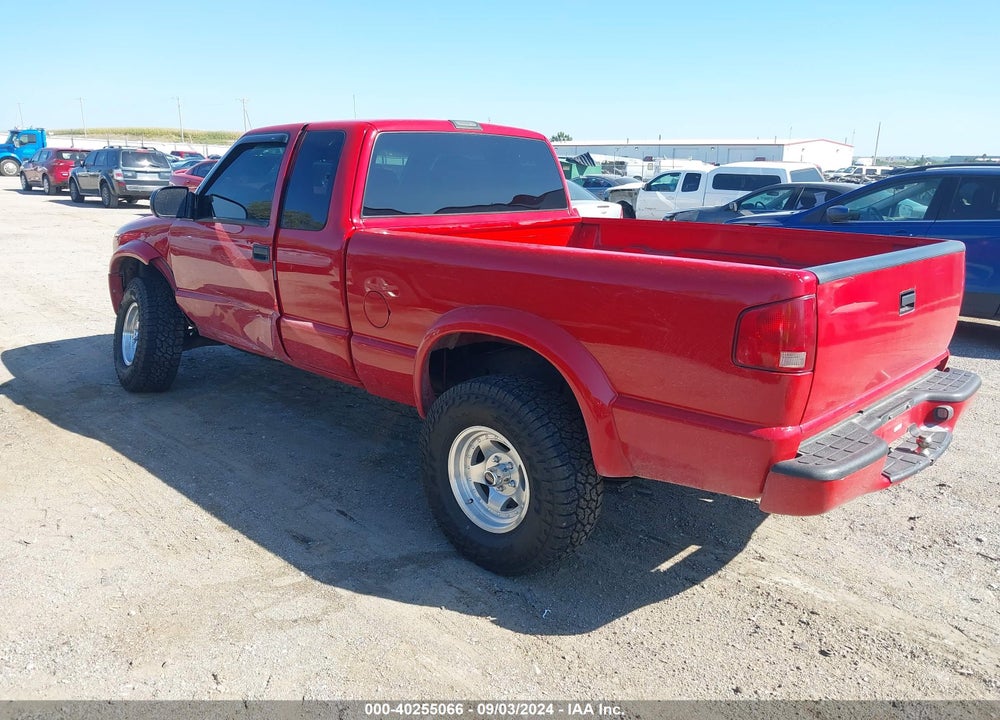 2003 GMC SONOMA SLS VIN: 1GTCT19XX38110988
