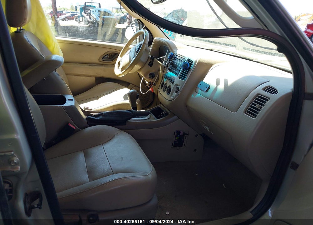 2005 FORD ESCAPE LIMITED VIN: 1FMCU94125KD99588