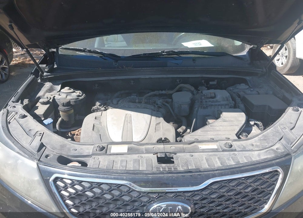 2011 KIA SORENTO SX V6 VIN: 5XYKWDA20BG175912