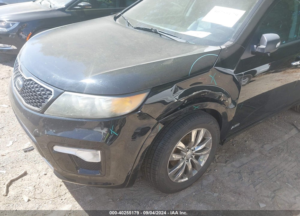 2011 KIA SORENTO SX V6 VIN: 5XYKWDA20BG175912
