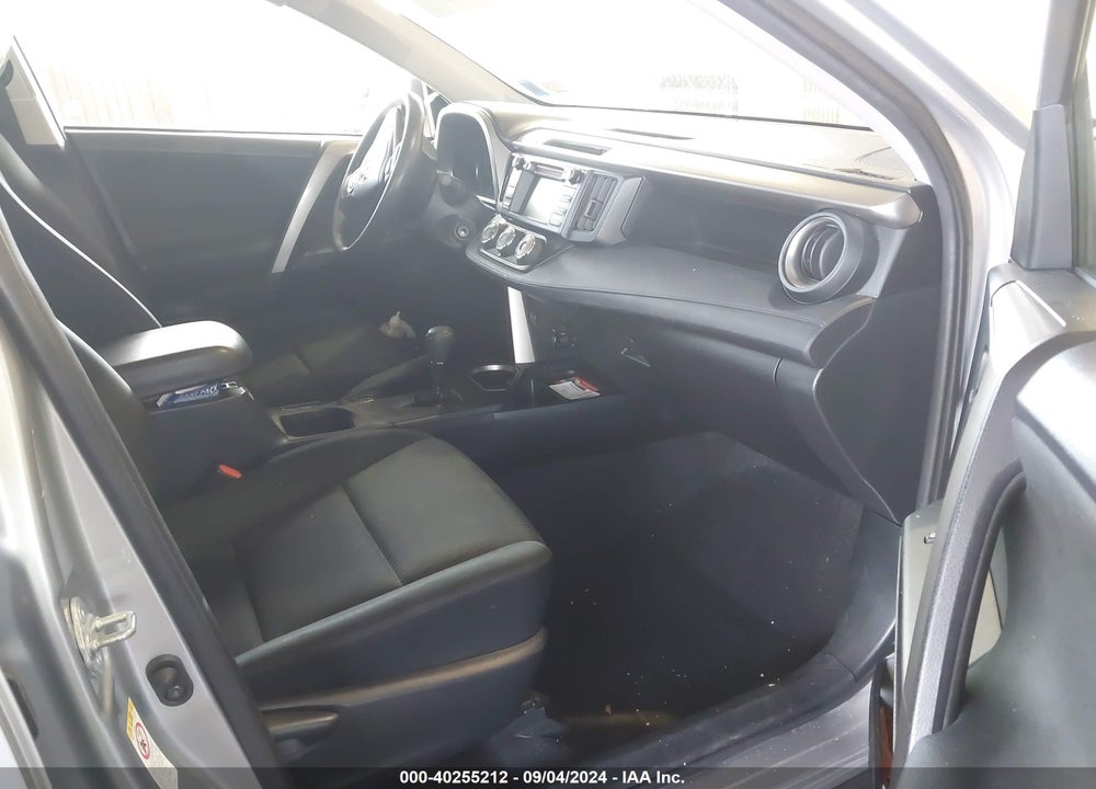2018 TOYOTA RAV4 LE VIN: JTMBFREV4JJ213688