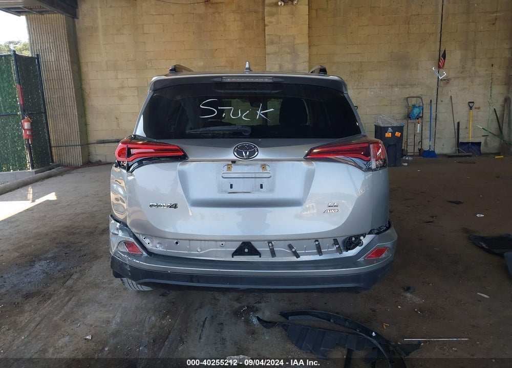 2018 TOYOTA RAV4 LE VIN: JTMBFREV4JJ213688