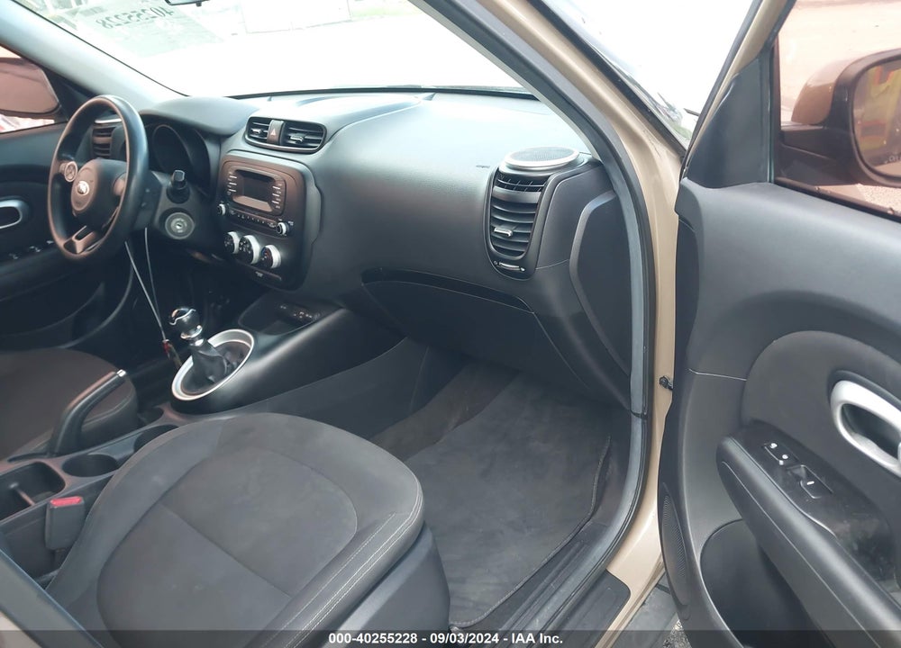 2015 KIA SOUL VIN: KNDJN2A2XF7219677