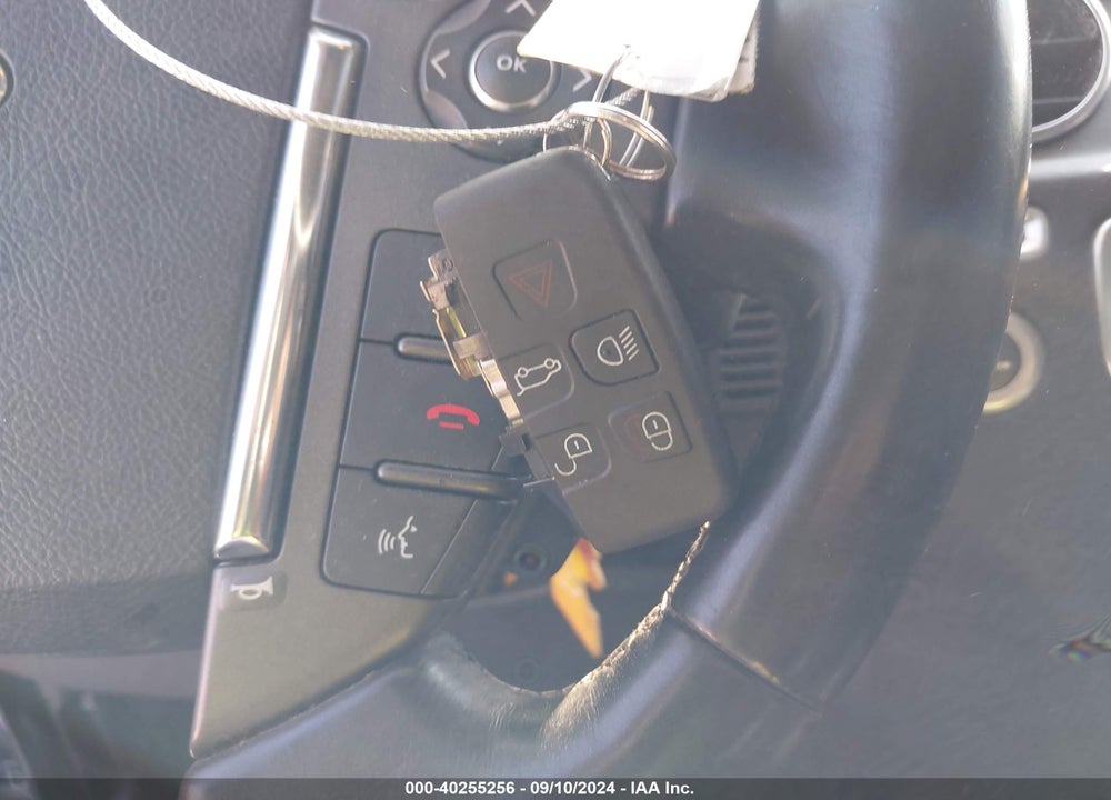 2015 LAND ROVER LR4 VIN: SALAK2V61FA776673