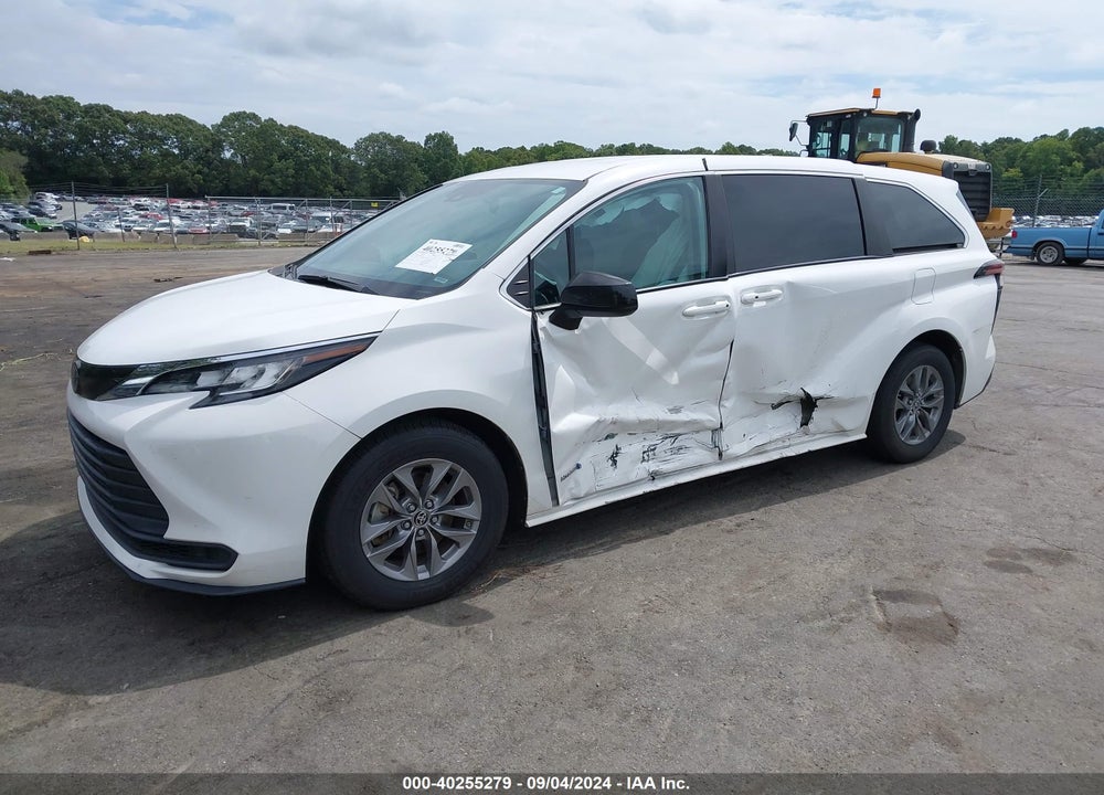 2021 TOYOTA SIENNA LE VIN: 5TDKRKEC5MS026464