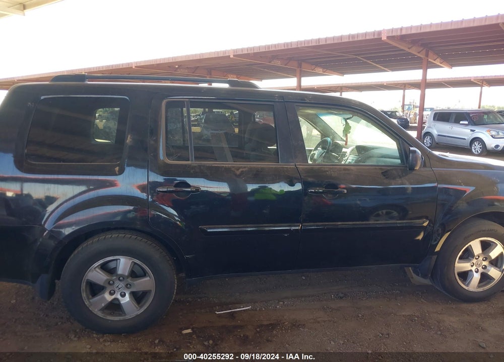 2011 HONDA PILOT EX VIN: 5FNYF4H47BB006687