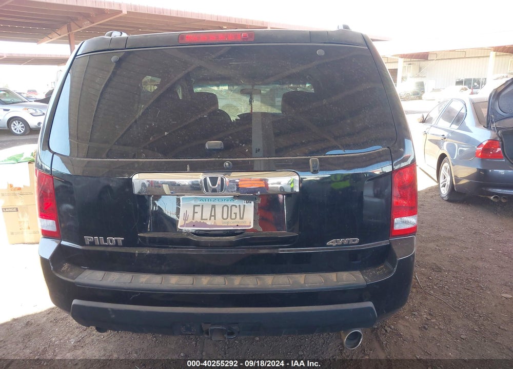 2011 HONDA PILOT EX VIN: 5FNYF4H47BB006687