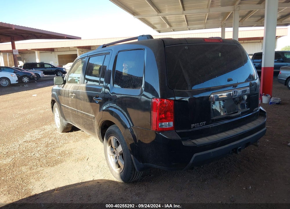 2011 HONDA PILOT EX VIN: 5FNYF4H47BB006687