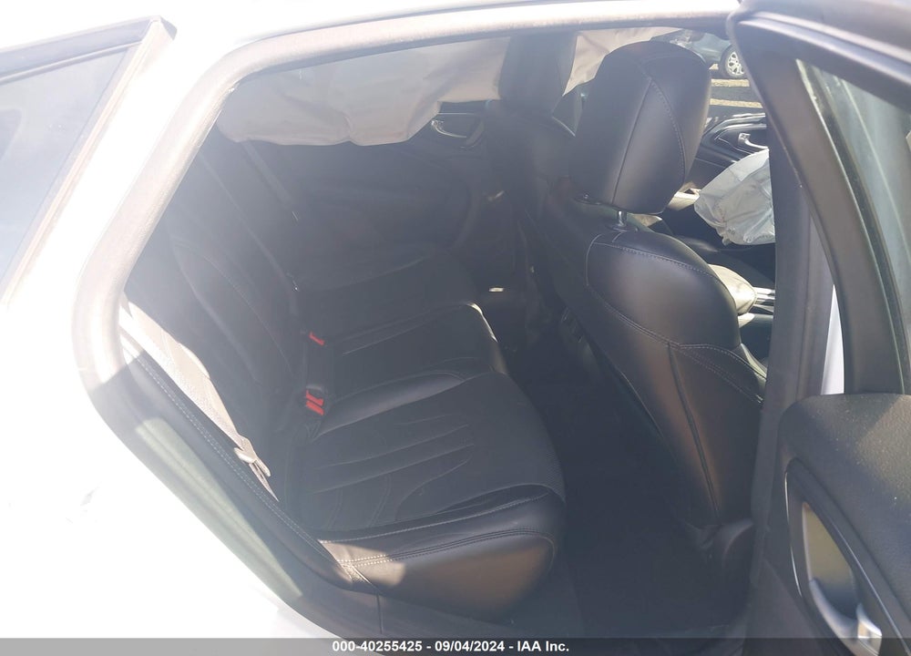2016 CHRYSLER 200 S VIN: 1C3CCCBGXGN162445
