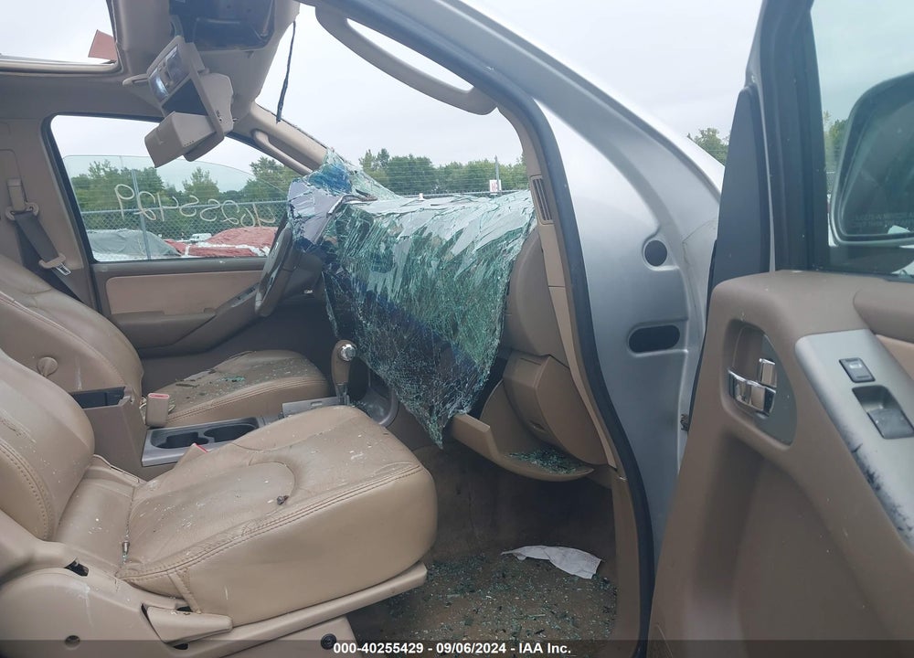 2005 NISSAN PATHFINDER SE VIN: 5N1AR18W35C775967
