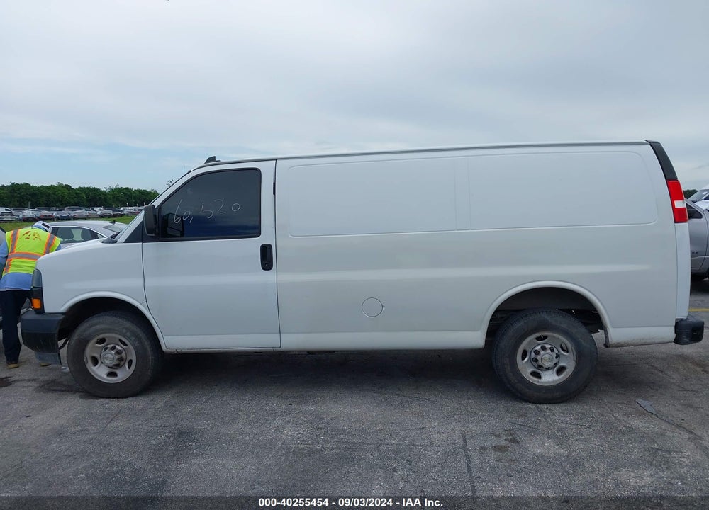 2021 CHEVROLET EXPRESS CARGO RWD 2500 REGULAR WHEELBASE WT VIN: 1GCWGAF74M1170247