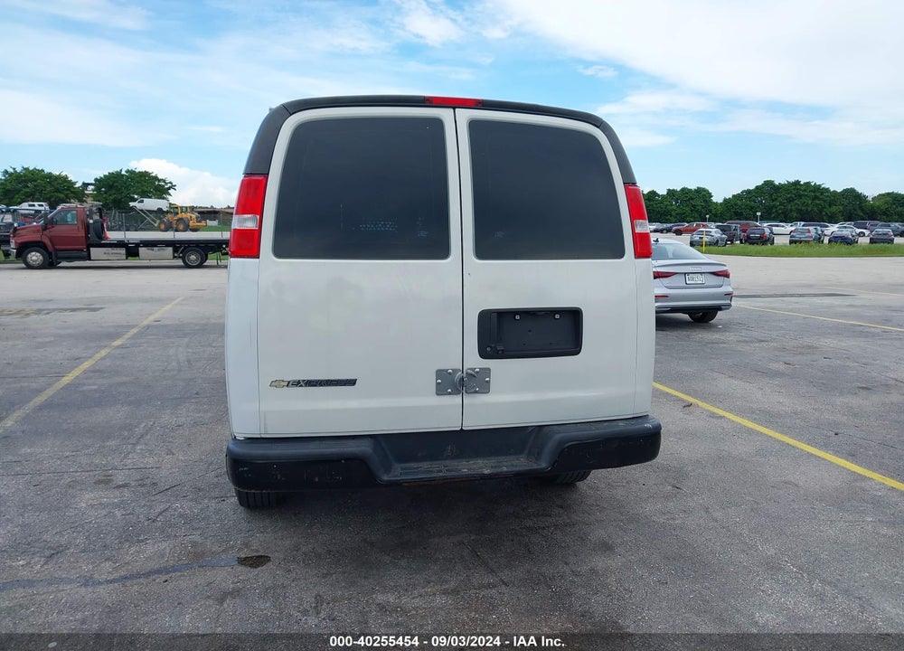 2021 CHEVROLET EXPRESS CARGO RWD 2500 REGULAR WHEELBASE WT VIN: 1GCWGAF74M1170247