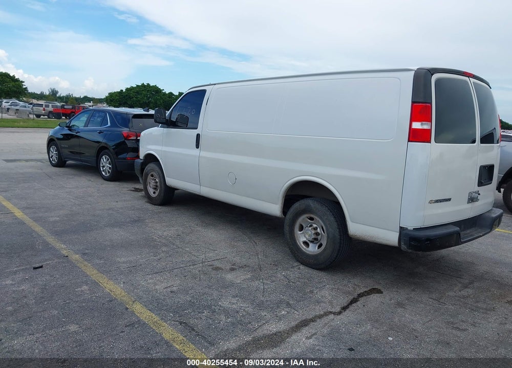 2021 CHEVROLET EXPRESS CARGO RWD 2500 REGULAR WHEELBASE WT VIN: 1GCWGAF74M1170247
