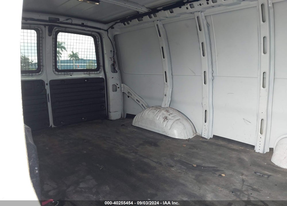 2021 CHEVROLET EXPRESS CARGO RWD 2500 REGULAR WHEELBASE WT VIN: 1GCWGAF74M1170247