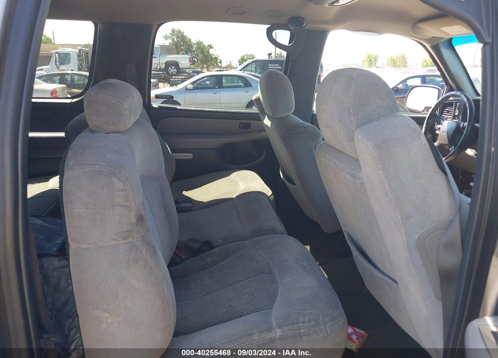 2001 CHEVROLET SUBURBAN 1500 LS VIN: 3GNEC16TX1G261340