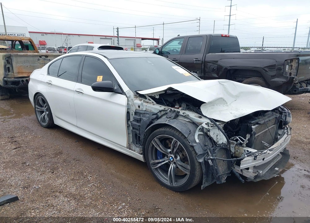 2014 BMW M5 VIN: WBSFV9C54ED097767
