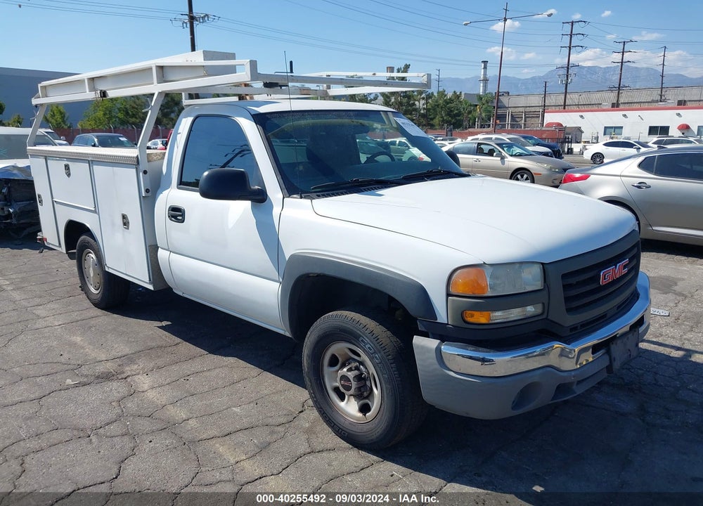 2004 GMC SIERRA C2500 HEAVY DUTY VIN: 1GDHC24U04E217507