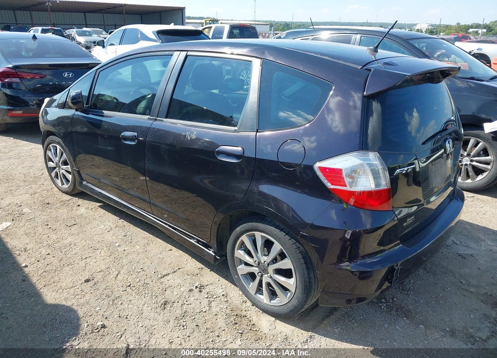 2013 HONDA FIT SPORT VIN: JHMGE8H54DC003761