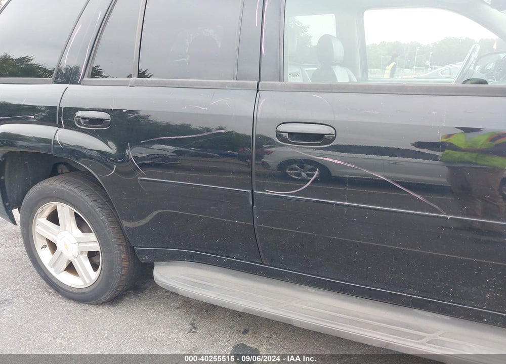 2008 CHEVROLET TRAILBLAZER LT VIN: 1GNDT13S582240387