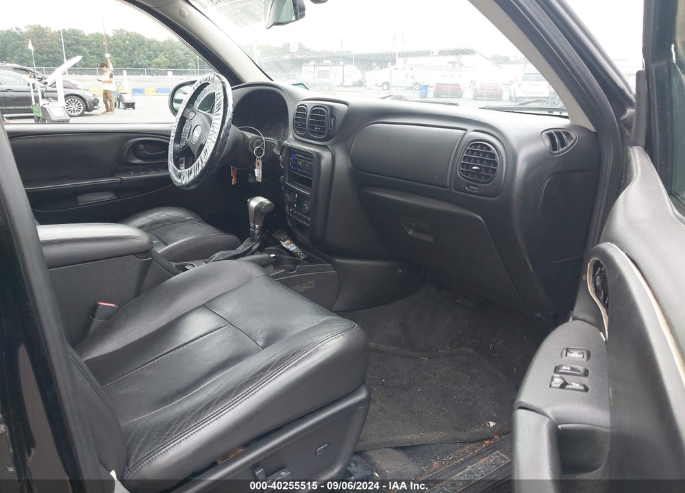 2008 CHEVROLET TRAILBLAZER LT VIN: 1GNDT13S582240387