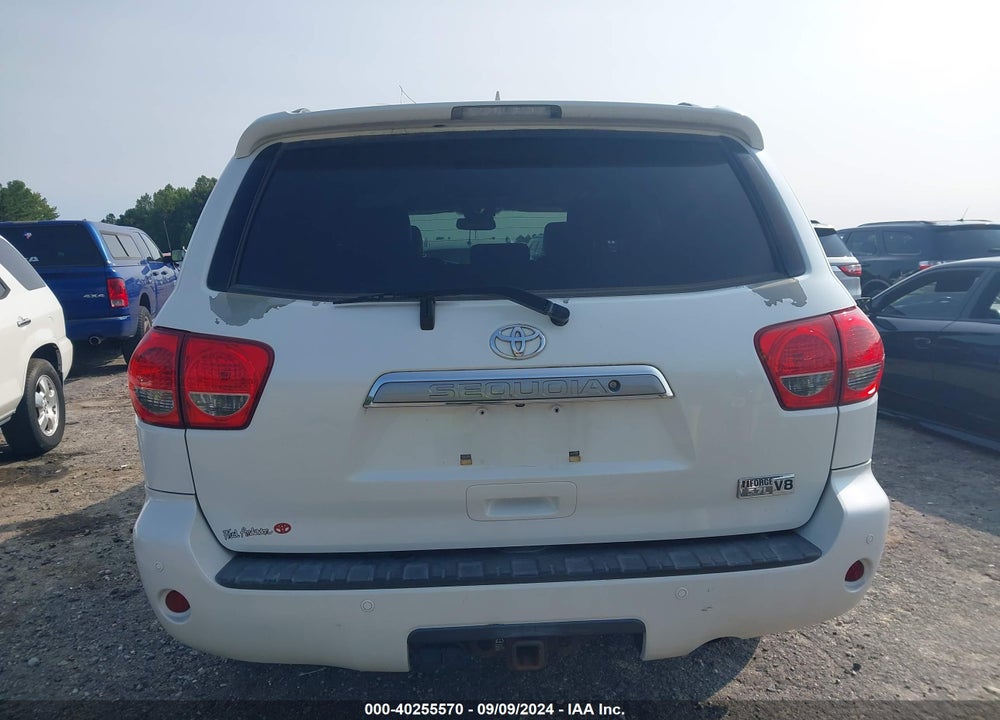 2011 TOYOTA SEQUOIA PLATINUM 5.7L V8 VIN: 5TDDY5G11BS041260