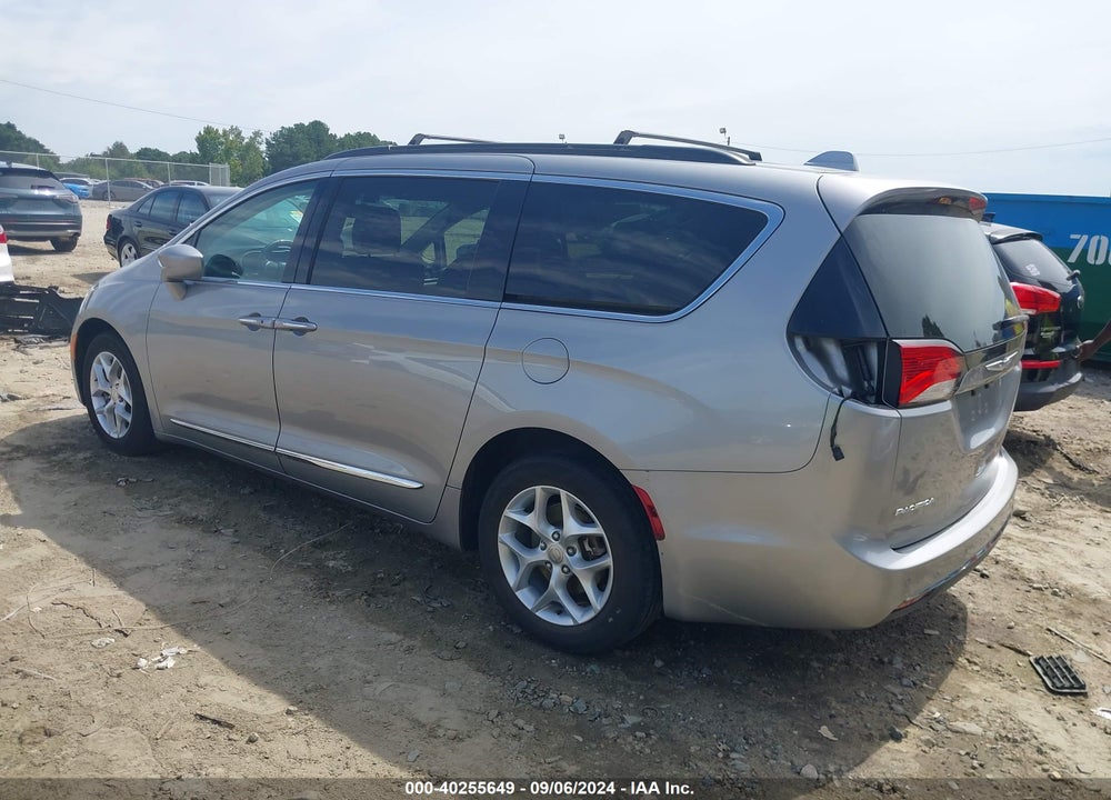 2017 CHRYSLER PACIFICA TOURING L VIN: 2C4RC1BG9HR729971