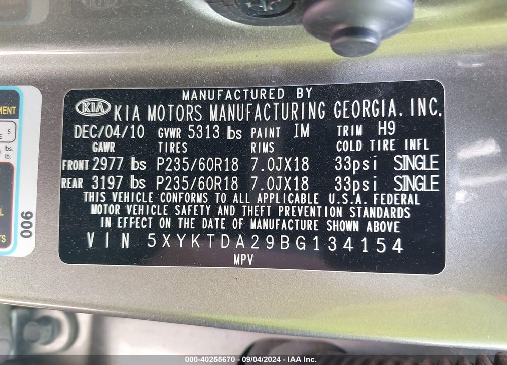 2011 KIA SORENTO LX V6 VIN: 5XYKTDA29BG134154