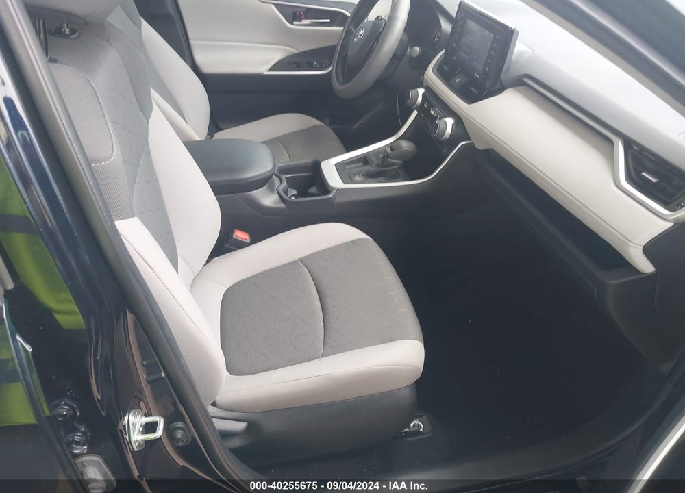 2021 TOYOTA RAV4 XLE VIN: 2T3W1RFV4MW182284