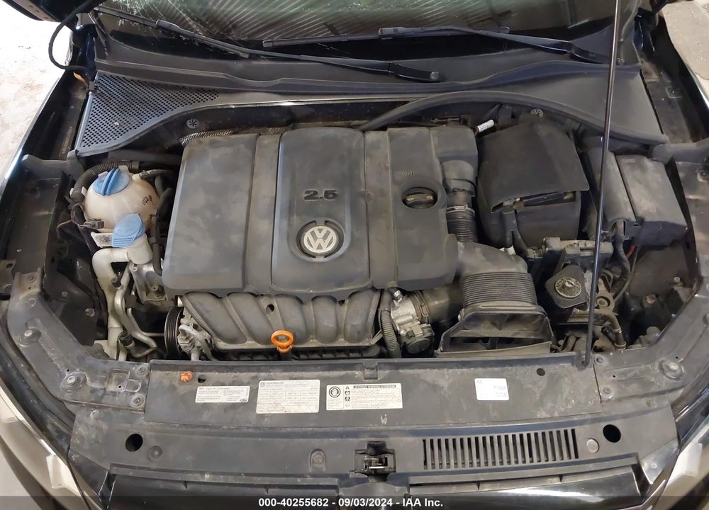 2013 VOLKSWAGEN PASSAT 2.5L S VIN: 1VWAP7A30DC037987