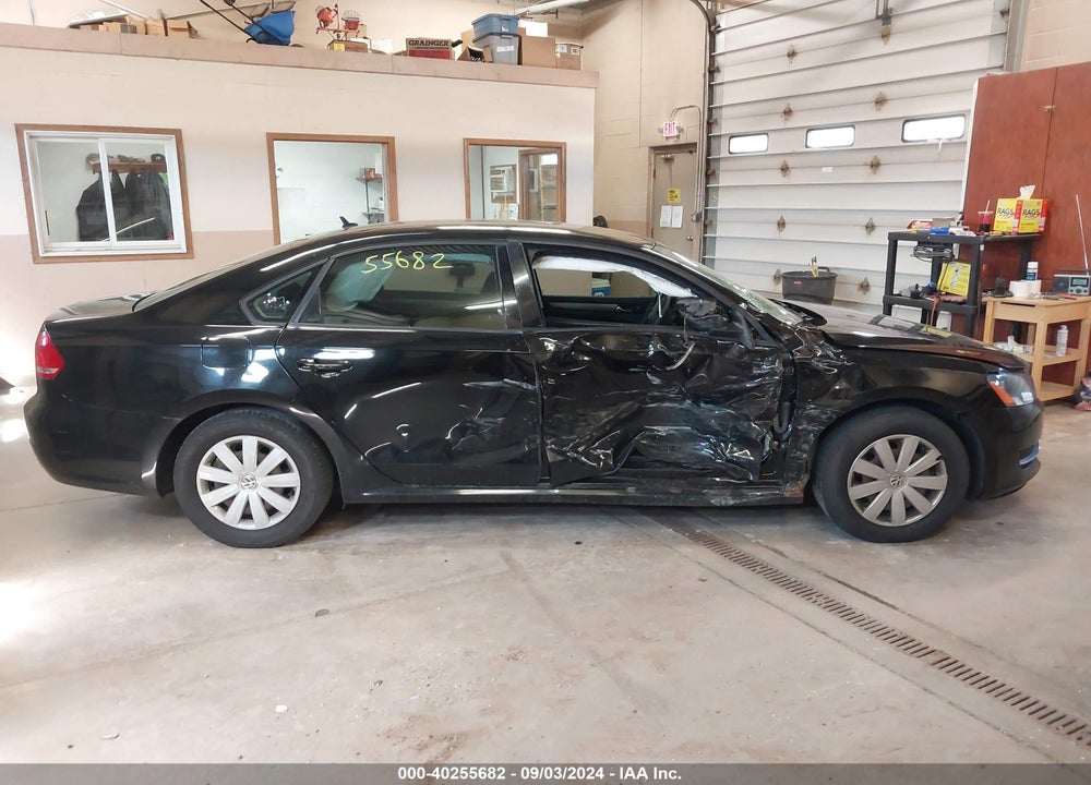 2013 VOLKSWAGEN PASSAT 2.5L S VIN: 1VWAP7A30DC037987