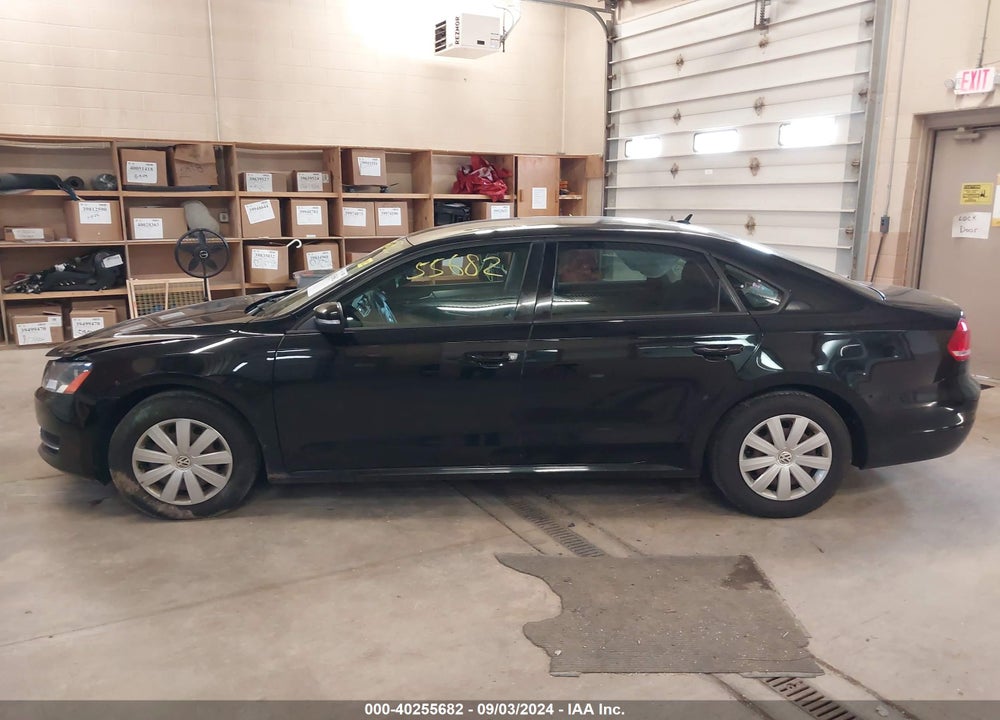 2013 VOLKSWAGEN PASSAT 2.5L S VIN: 1VWAP7A30DC037987