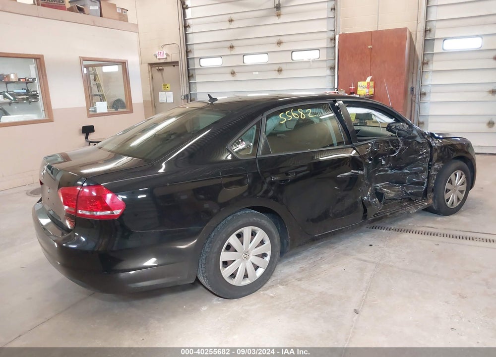 2013 VOLKSWAGEN PASSAT 2.5L S VIN: 1VWAP7A30DC037987