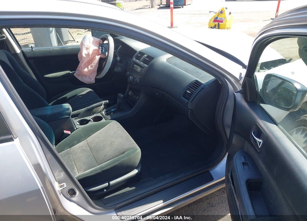 2005 HONDA ACCORD 2.4 DX VIN: 1HGCM56155A187544