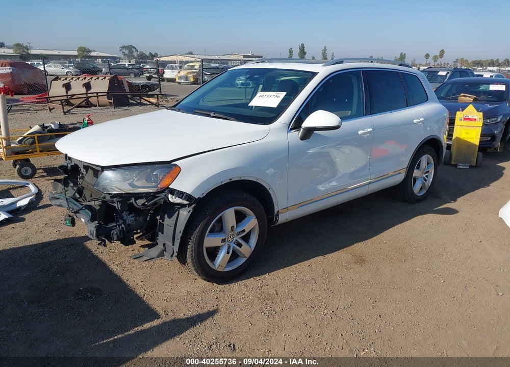 2013 VOLKSWAGEN TOUAREG VIN: WVGEF9BPXDD002187