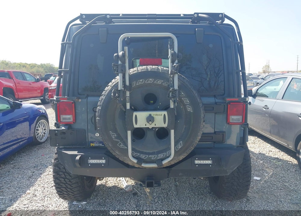 2014 JEEP WRANGLER UNLIMITED SAHARA VIN: 1C4BJWEG1EL260007
