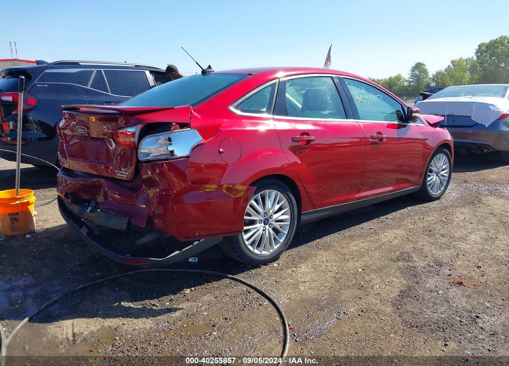2015 FORD FOCUS TITANIUM VIN: 1FADP3J21FL340107